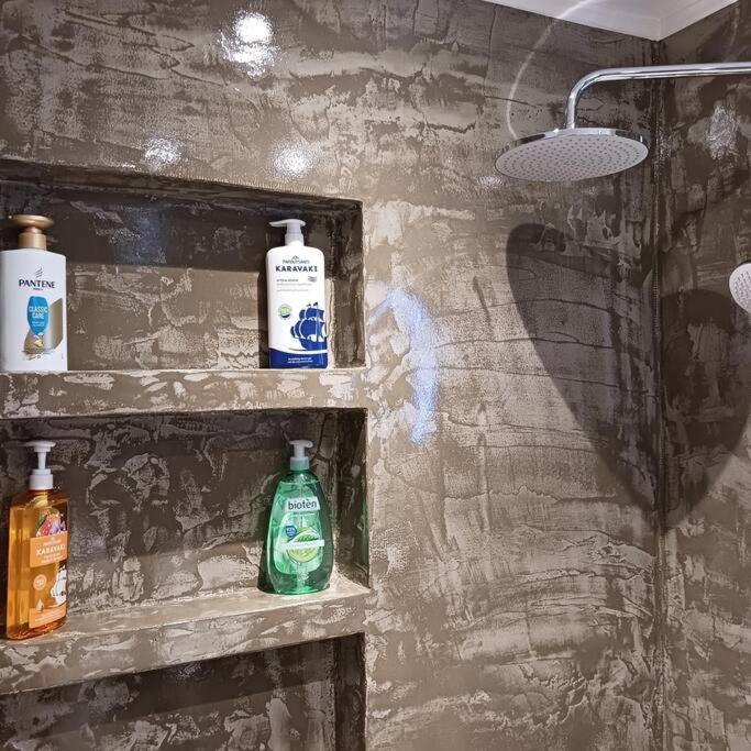 Boutique Eptalofos 15Min From Airport And Sea Apartment Kouvaras ภายนอก รูปภาพ