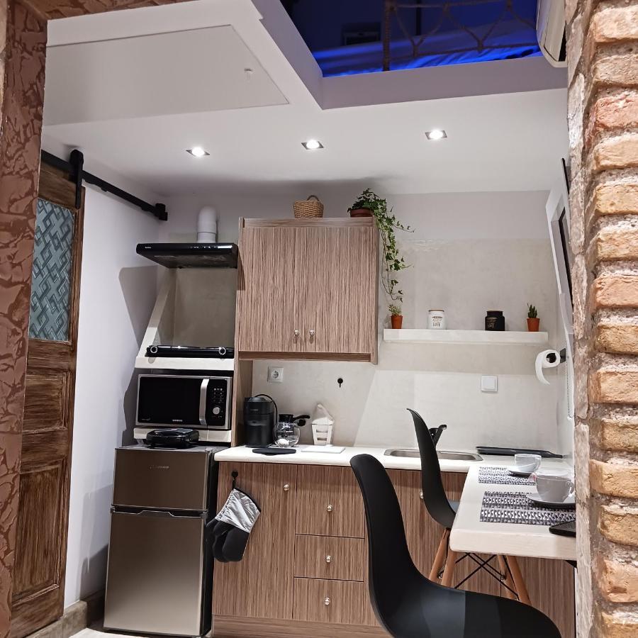 Boutique Eptalofos 15Min From Airport And Sea Apartment Kouvaras ภายนอก รูปภาพ