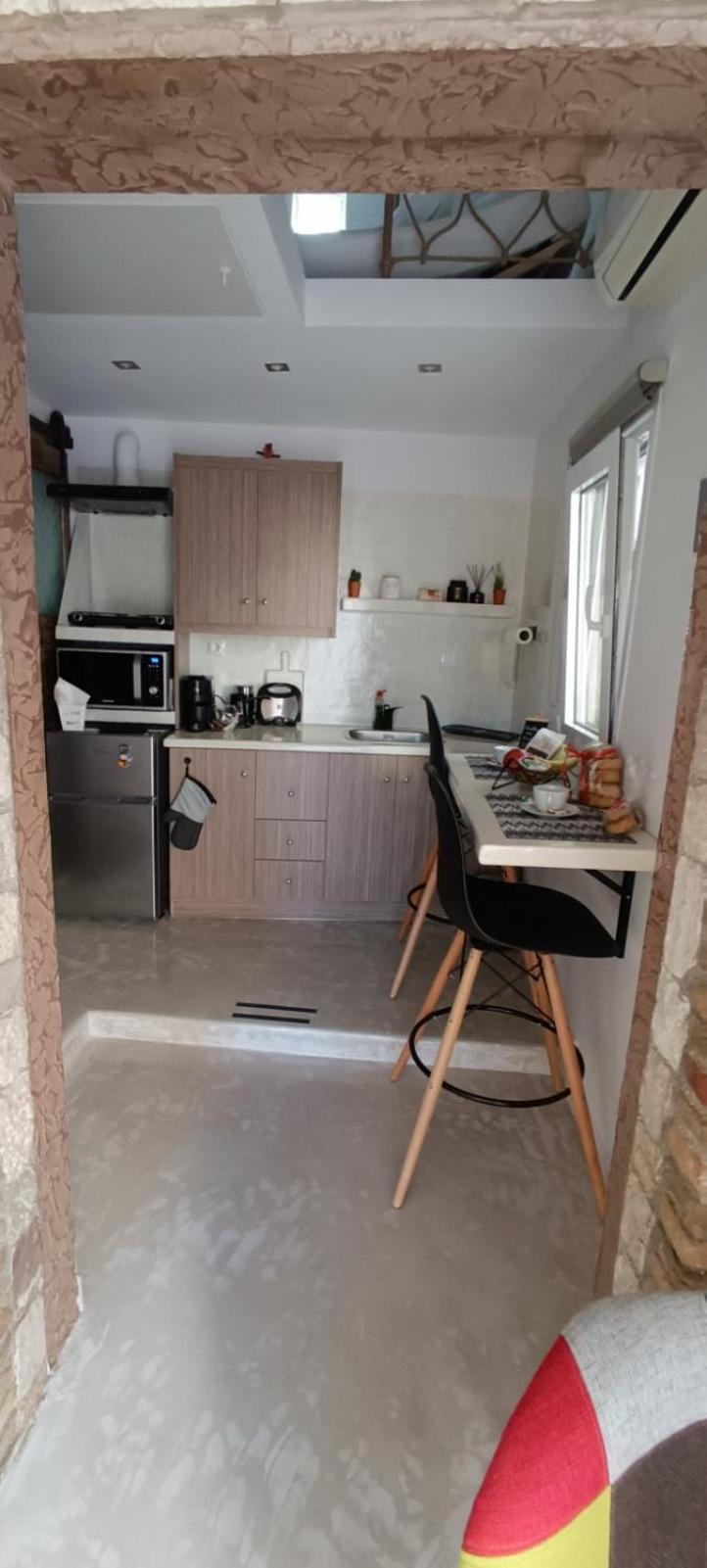 Boutique Eptalofos 15Min From Airport And Sea Apartment Kouvaras ภายนอก รูปภาพ